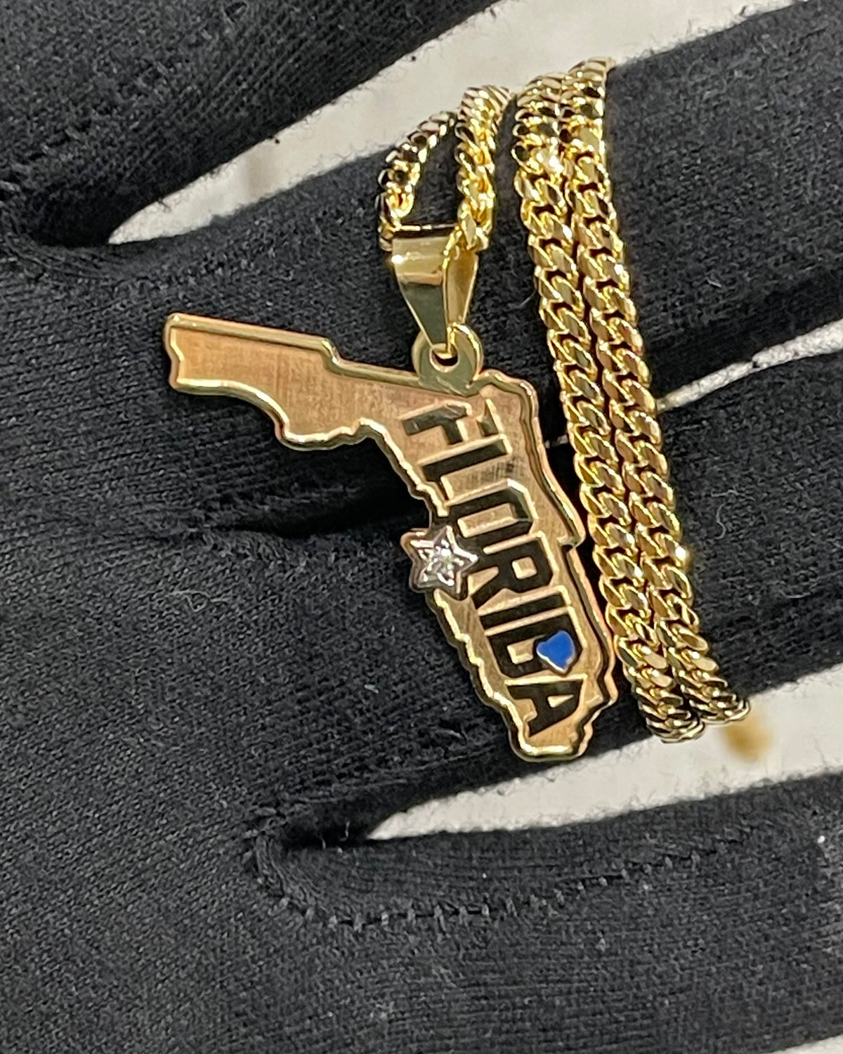 Florida pendant with diamond star 